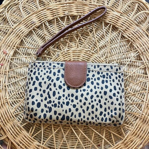 EUC universal thread Target Wristlet animal print